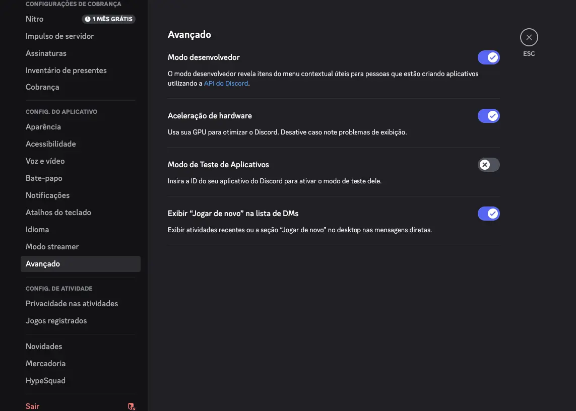 Dentro das configurações, no menu lateral esquerdo, role para baixo até encontrar a opção "Avançado" (geralmente sob a seção "Config. do Aplicativo"). Clique nela. Em "Avançado", você verá a opção "Modo desenvolvedor". Ative-o clicando no botão de alternância. Este modo é essencial para revelar os IDs de elementos no Discord.